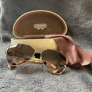 Coach Kristina Aviator Sunglasses w/ case